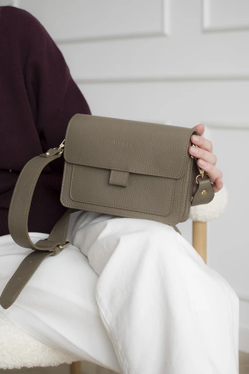 lola_taupe_2.jpg